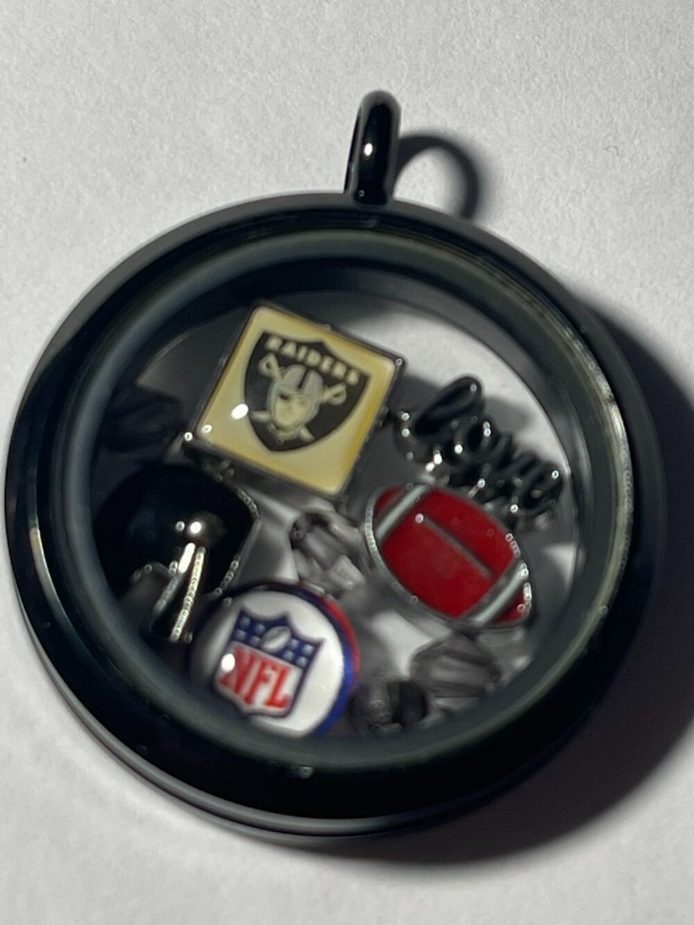 Las Vegas Raiders NFL Memory Charm Locket w/ 22 IN chain NEW